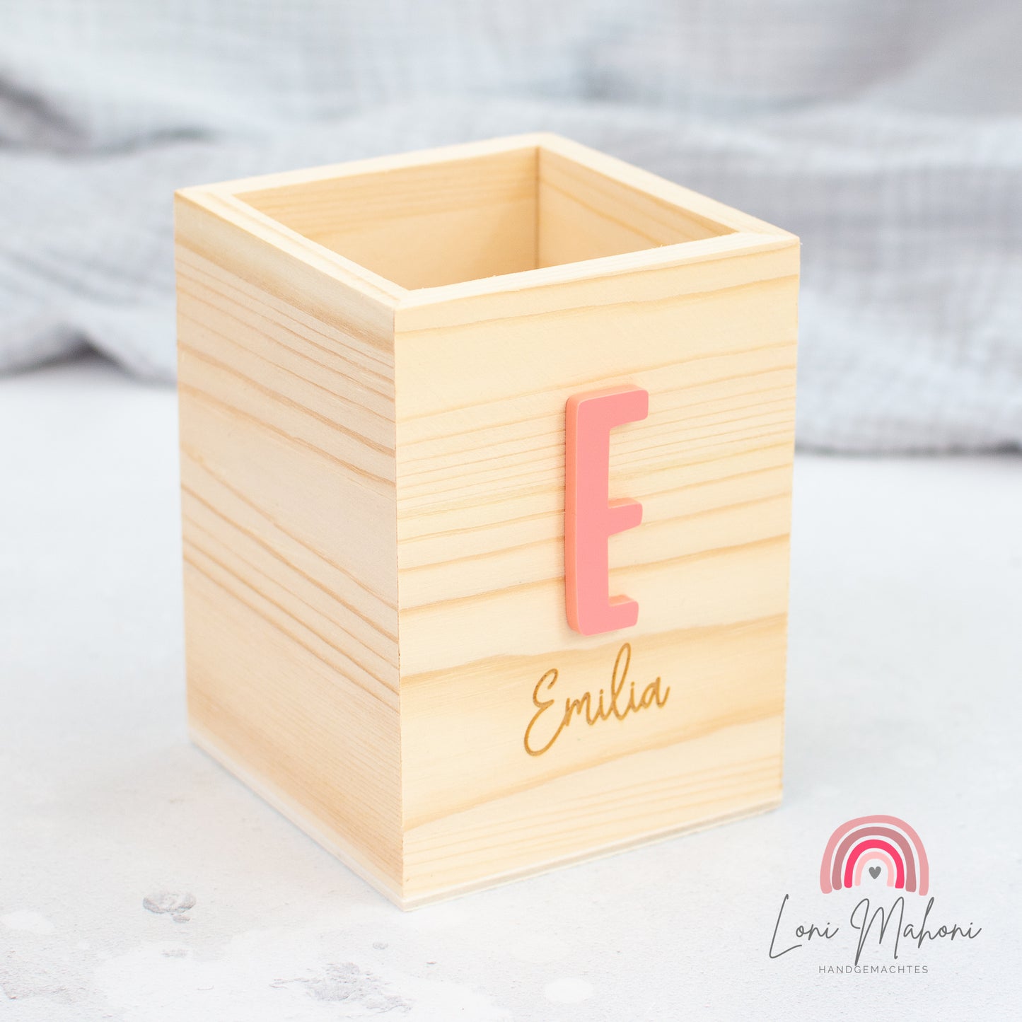 Personalisierter Stiftebecher aus Holz, perfekt als Geschenk zur Einschulung