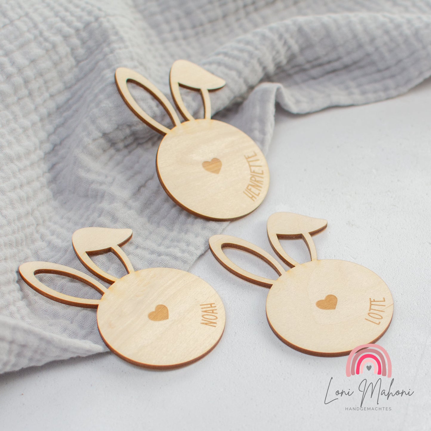 Osterkorb für Kinder mit personalisiertem Osteranhänger, Motiv Osterhase mit Herz