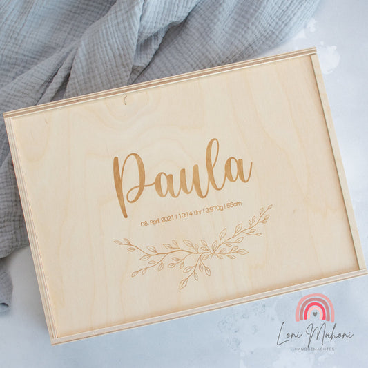 Erinnerungsbox zur Geburt, personalisiert, Motiv: Zweig