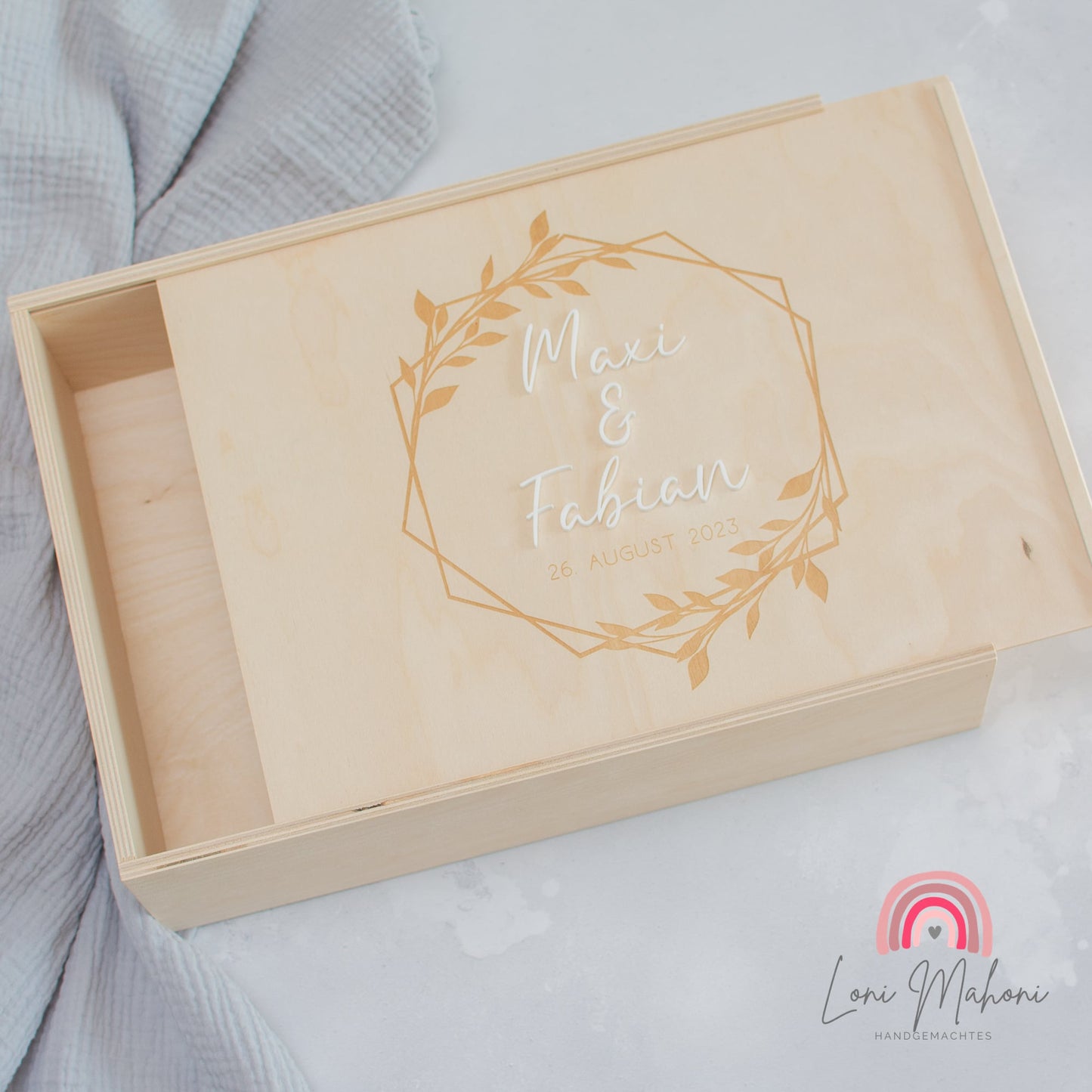 Erinnerungsbox zur Hochzeit, personalisiert HS04H08